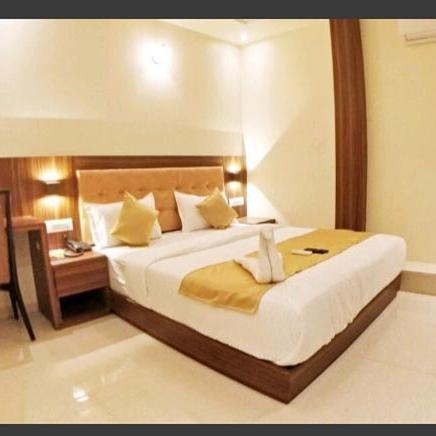 Hotel Emerald Near T2 International Airport Mumbai Eksteriør bilde