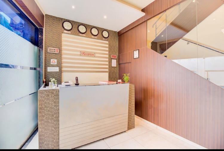 Hotel Emerald Near T2 International Airport Mumbai Eksteriør bilde